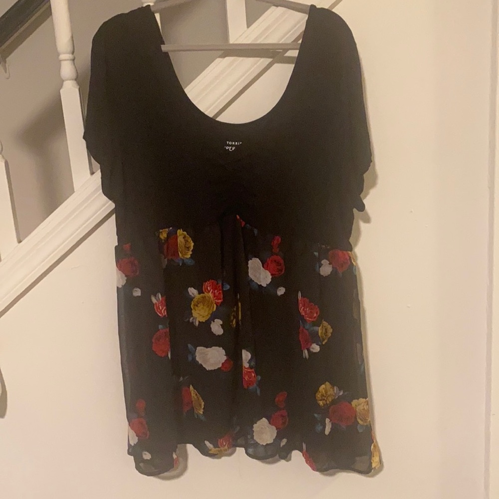 TORRID SUPER SOFT BLACK FLORAL BABYDOLL TOP